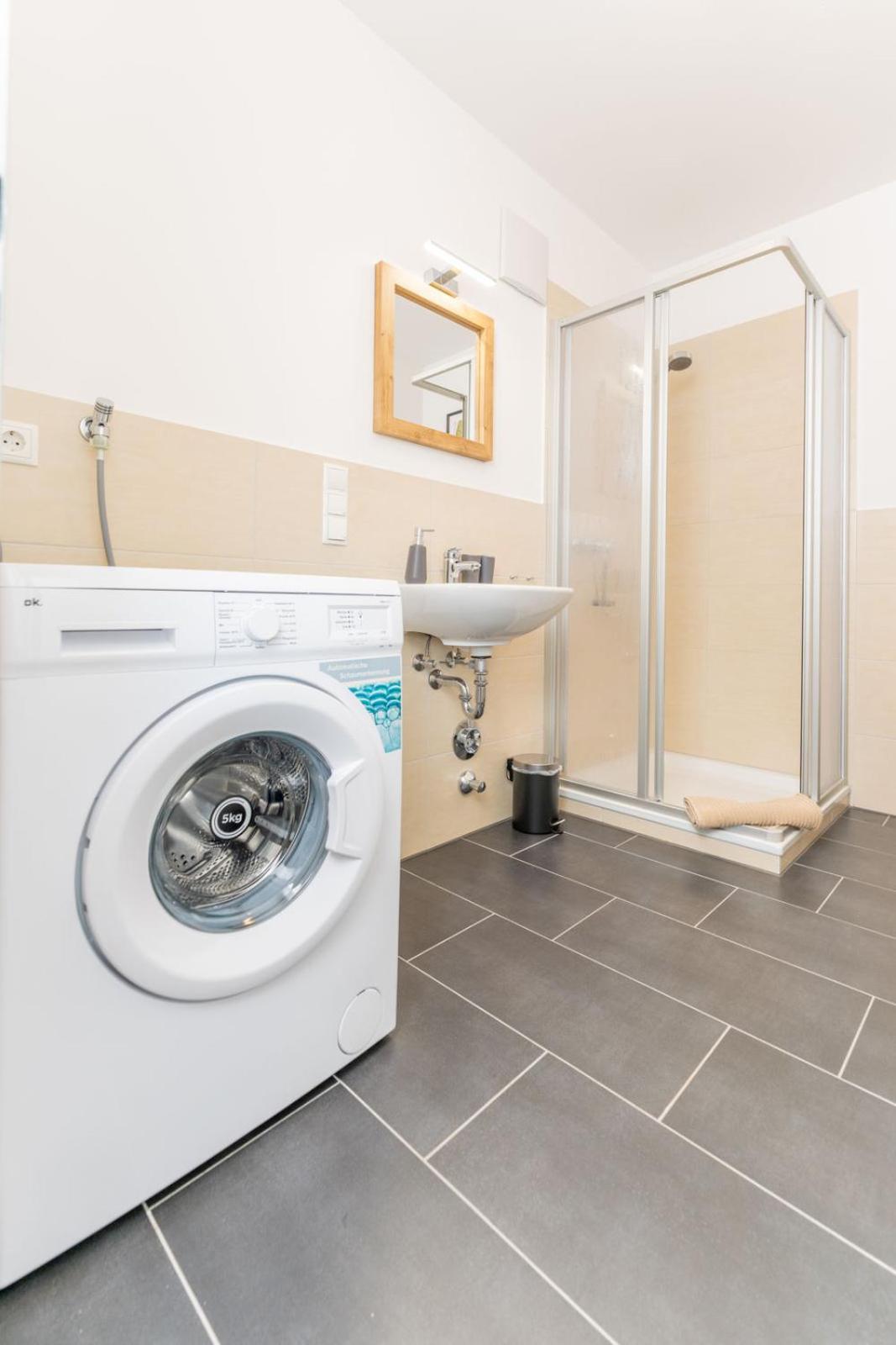 Modernes Apartment Mit Privatem Stellplatz Wenige Minuten Von Der Innenstadt & Mosel كوبلنس المظهر الخارجي الصورة